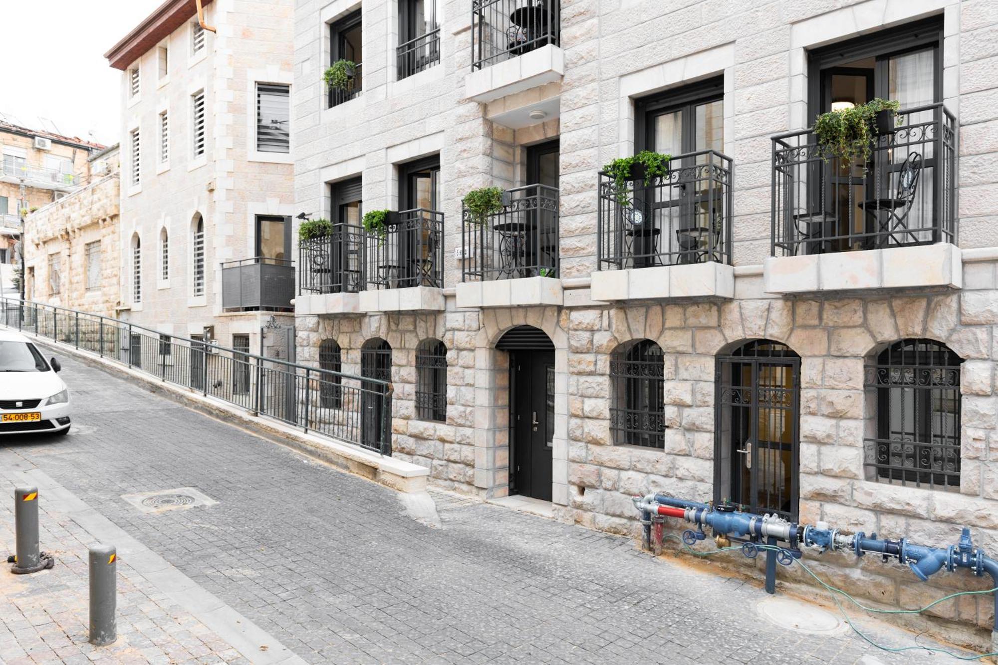 Mate Alma - By Homy Aparthotel Jerusalem Exterior photo