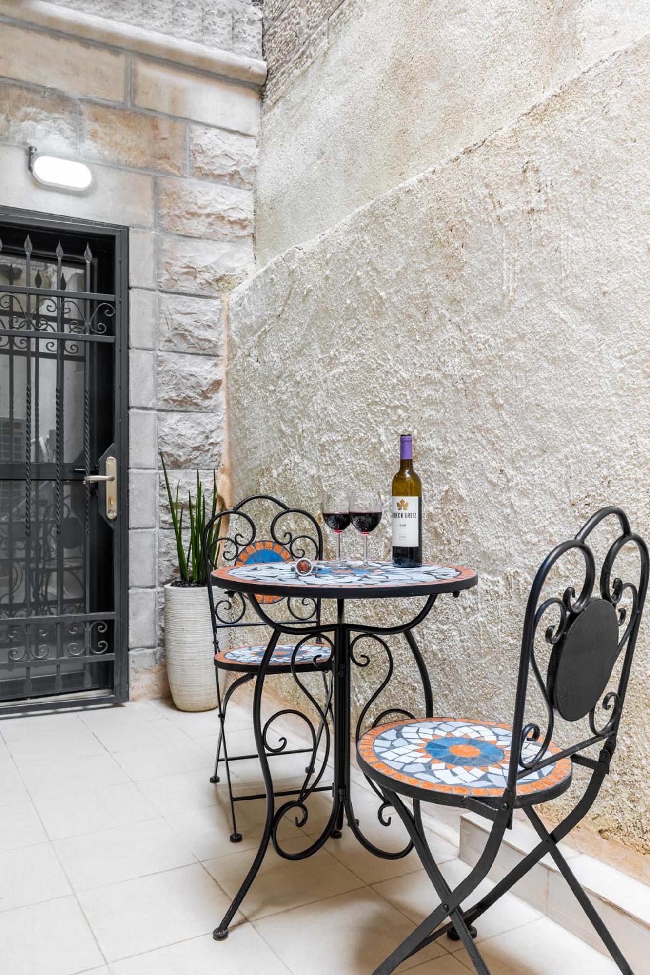Mate Alma - By Homy Aparthotel Jerusalem Exterior photo